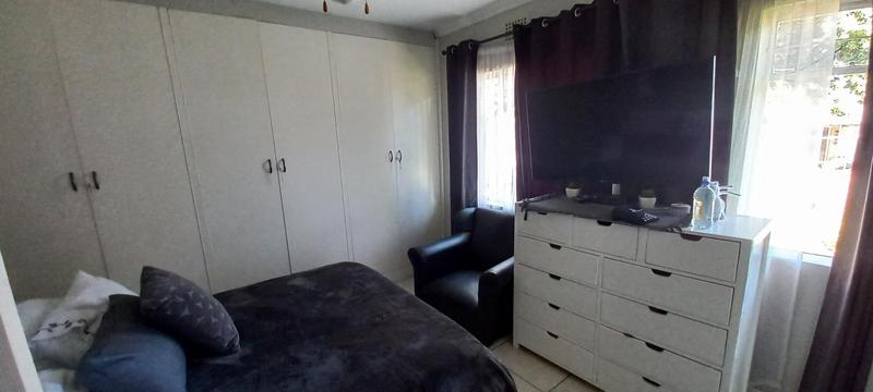 4 Bedroom Property for Sale in Bothasig Western Cape